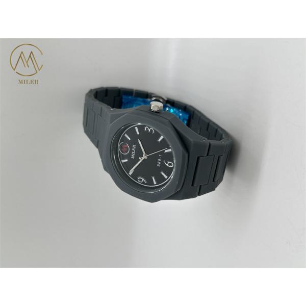 Mineral Dial Window Material Round Case Shape Quartz Wrist Watch