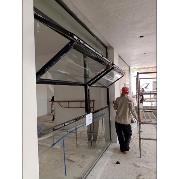 Arid-Region Folding Window Solution Incorporating Integrated Shading and Heat-Dispersing Frames