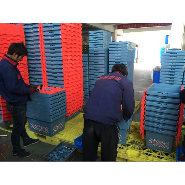 Colorful No Collapsible Plastic Crate With Attached Lids , Stackable Plastic Storage Bins 600 X 400 X 320 Mm