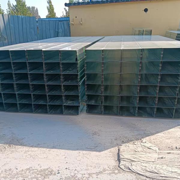 Indoor Galvanized Cable Tray Versatile Solution For Indoor And Outdoor Cable Management Height 25mm-150mm