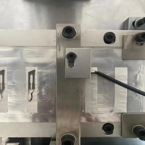 Touch Screen Operation Side Sealing Packing Machine With Separate PID Control For Surgical Blades