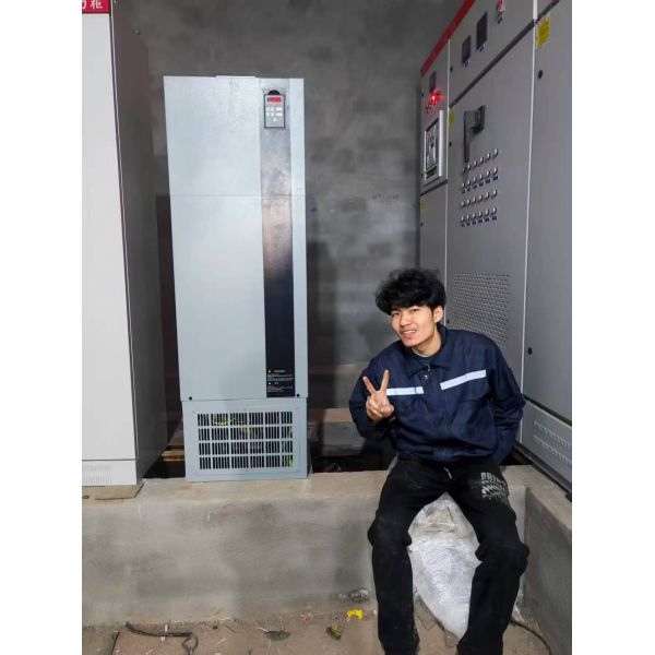 For VLT5000 Series Vector Control Three Phase AC Motor Compressor Frequency Inverter VFD Variable Frequency Driver Multi-IP