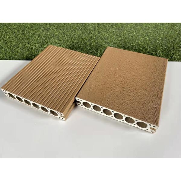Brushing Surface Waterproof Fireproof PVC Plastic Composite Balcony/Terrace Floor Deck in Carton Packing