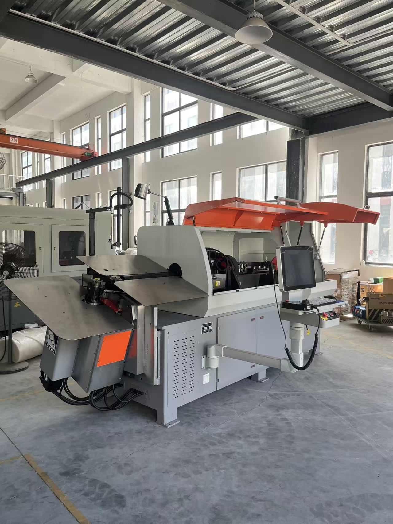 CNC Computer Spring Steel 2 - 8mm 3D CNC Wire Bender Stable Forming With CNC System