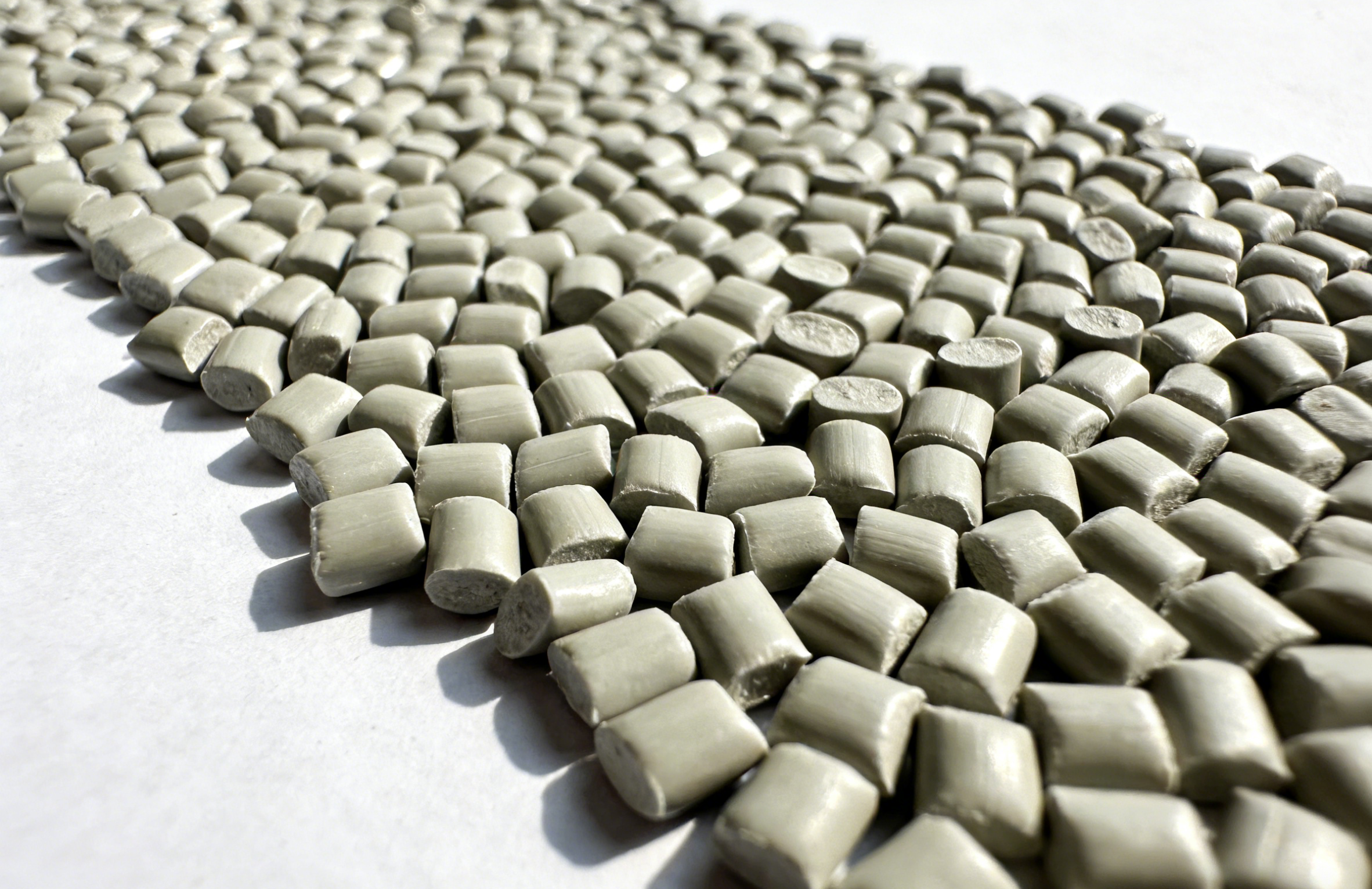 Fatty acid modified Aitemag 10ZA magnesium hydroxide optimizes processing performance while delivering outstanding fire retardancy and stable