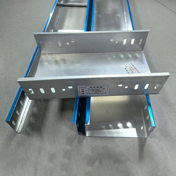 Ventilated Electromagnetic Pre Galvanised Cable Tray 4 Inch Customized