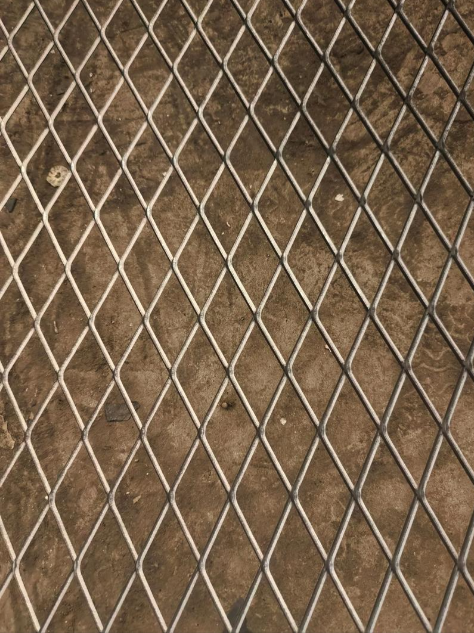 Expanded metal wire mesh installation example