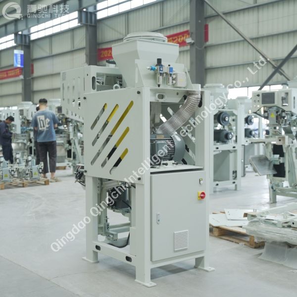 stretch hood packaging machine