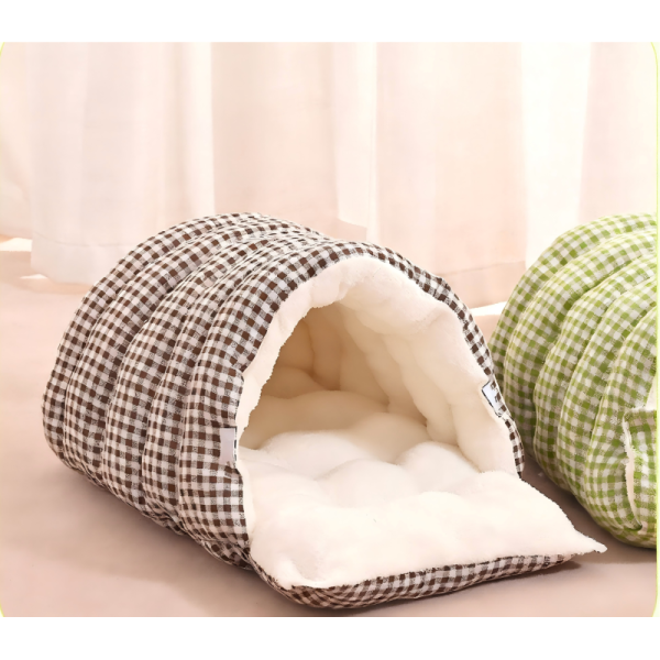 Checkered Enclosed Wool Soft Cat Bed with Removable Washable Plush Lining Comfortable Pet Furniture for Cats Cozy Resting Space