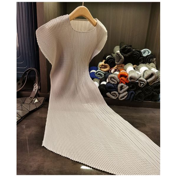 High-End Elegant A-Line Polyester Casual Solid Color Pleated Irregular Design Loose Slimming Neck Summer Niche Short Size XL