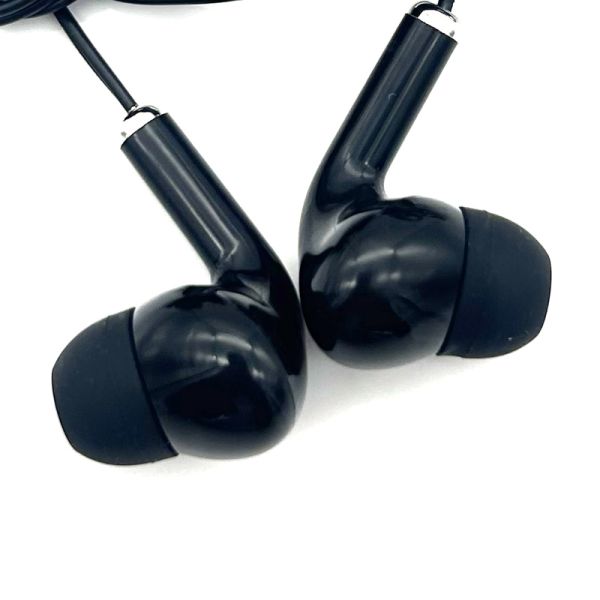 Comfortable Cozy Feeling Wired Headphone with Waterproof Function and 3.5 mm Connectors