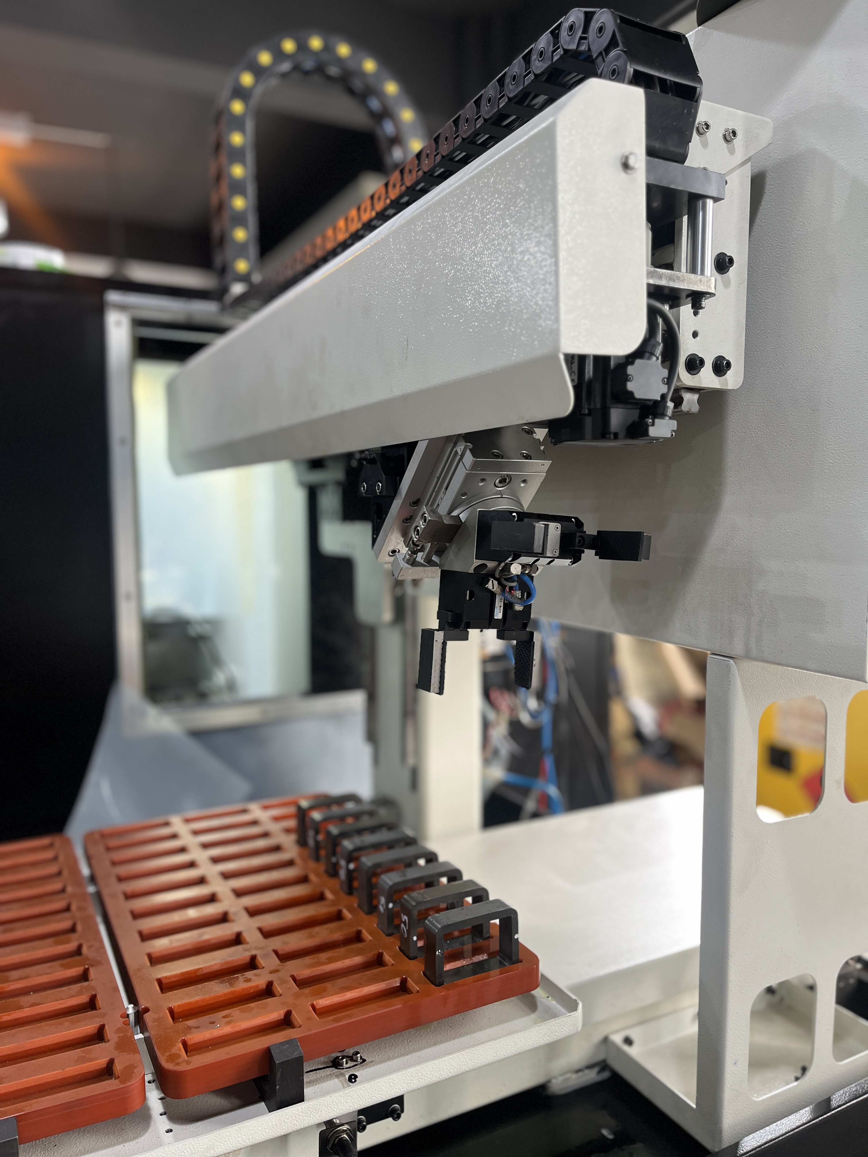 AF1688 Precision Automatic Cutting Machine