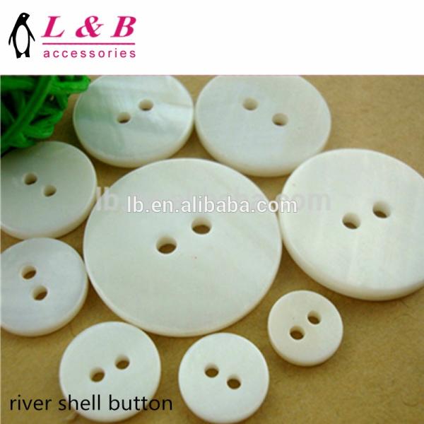 popular high quality 2holes ayoya natural shell button river shell button