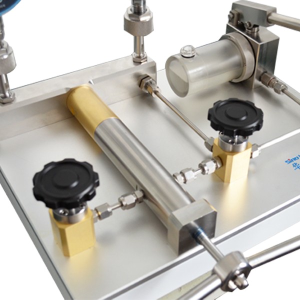 Professional Hydraulic Hand Pump for Effortless Pressure Comparison Test 0-1000bar