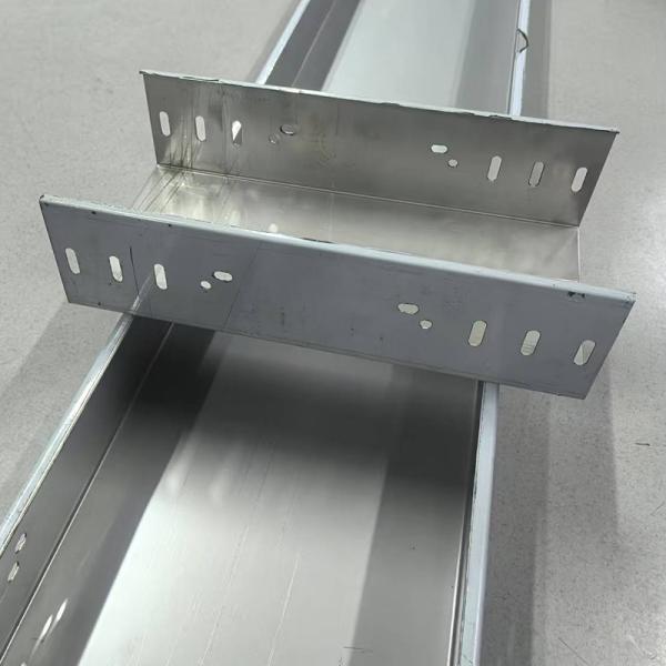 Vertical Electrical Cable Tray And Trunking Raceway Ladder 6 Inch
