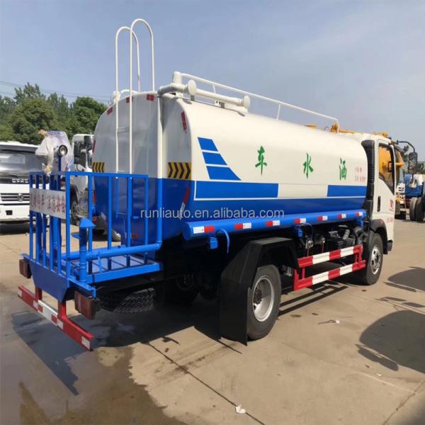 SINOTRUK HOWO 4x2 Potable Water Truck Water Carrier Truck Water Carrying Truck