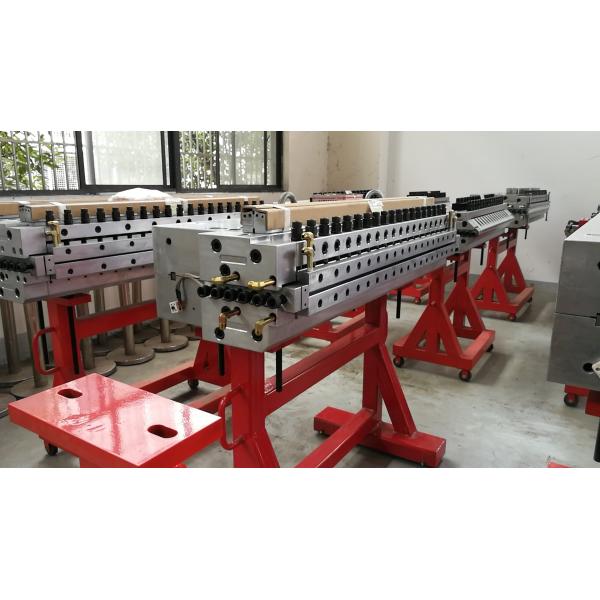 Customizable PVC/WPC Foaming Board Extrusion Mould for Durable and Customized Designs