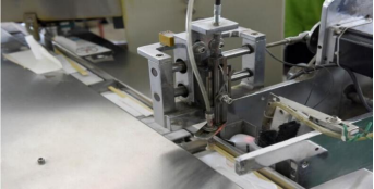 Automatic Feeding Filling Packing Machinery Disposable Tableware Flow Packing Line