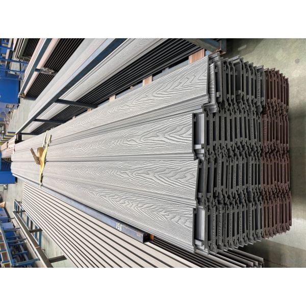 UV-Resistant WPC Cladding Outdoor Decoration Coextrusion WPC Wall Panel