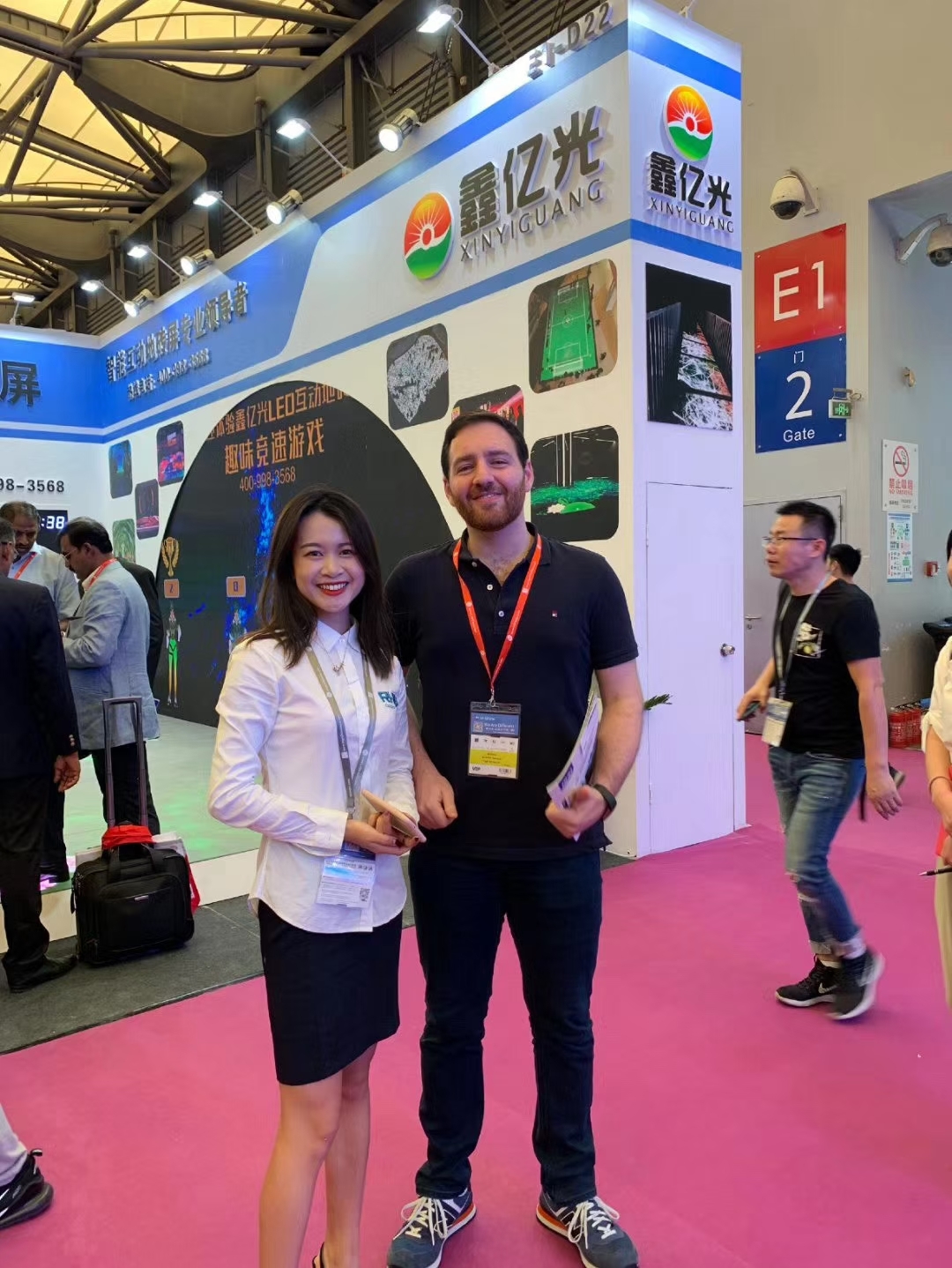 Smart Interactive LED Display Screen All In One Built in Android System