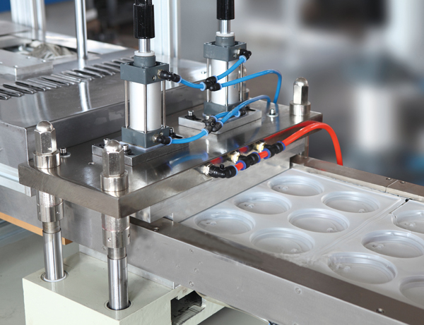 New Condtion PP Transparent Sheet Automatic Plastic Lid Machine/Thermoforming Machine