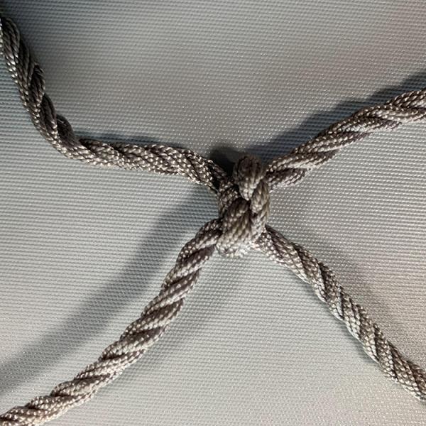 Flat webbing lifting cargo safety net for falling object protection