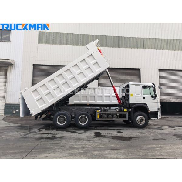 Highly Efficient SINOTRUK HOWO 6X4 Dump Truck For Libya