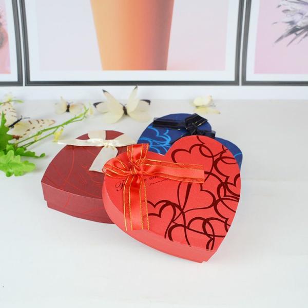 Red Customized Gift Box Heart Shaped Paper Chocolate Packaging Box With Logo Printing