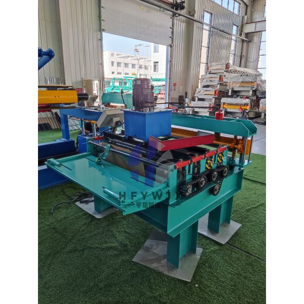 Automatic slitting machine close-up view