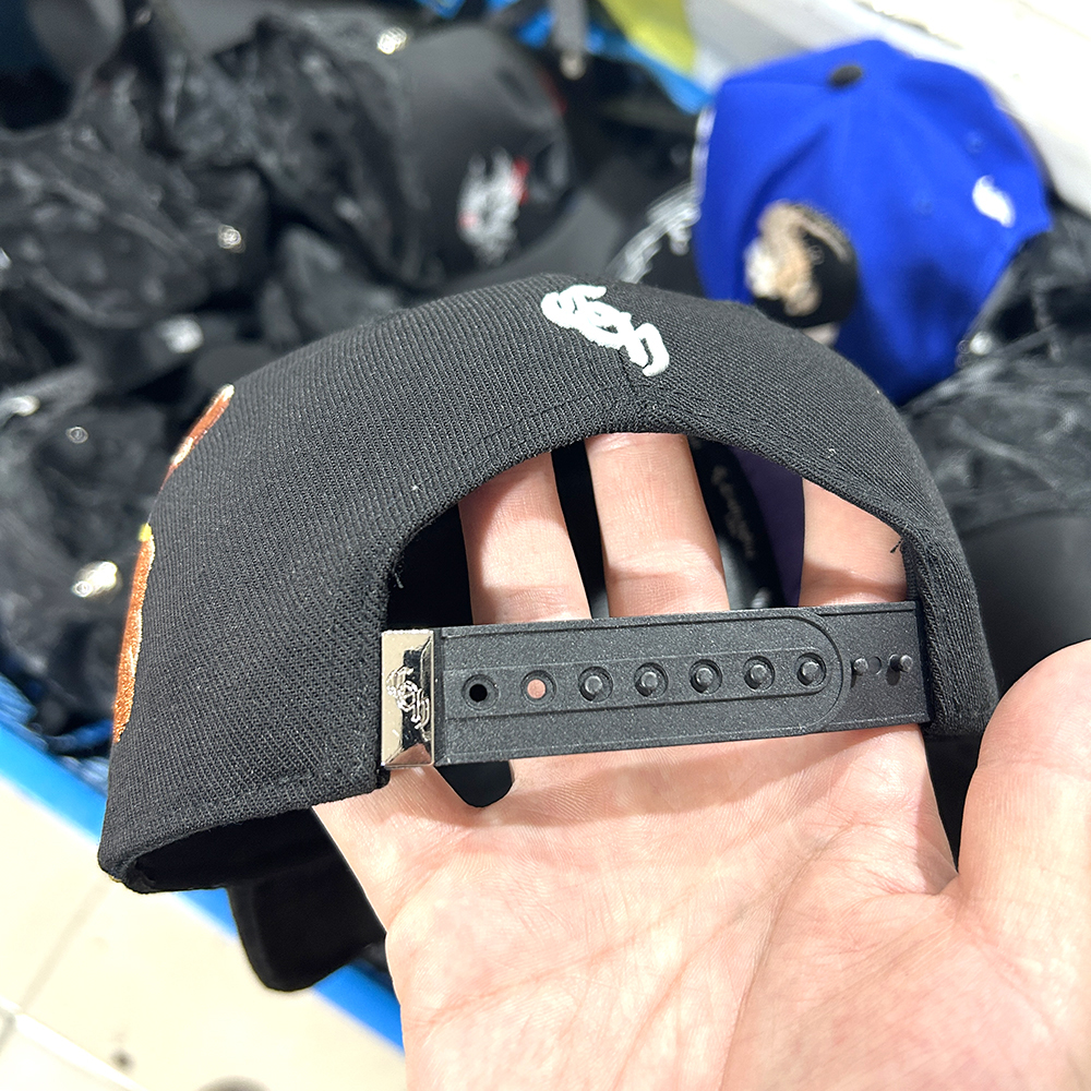Baseball Hats Customized 3D Embroidered Logo 5 Panel Suede Cap Satin Lining With PVC Metal Logo