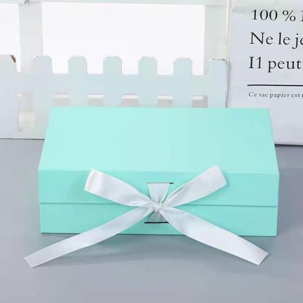 Recycled Paper Ribbon Tie Magnetic Gift Boxes With Matte Finish Packaging Boxes