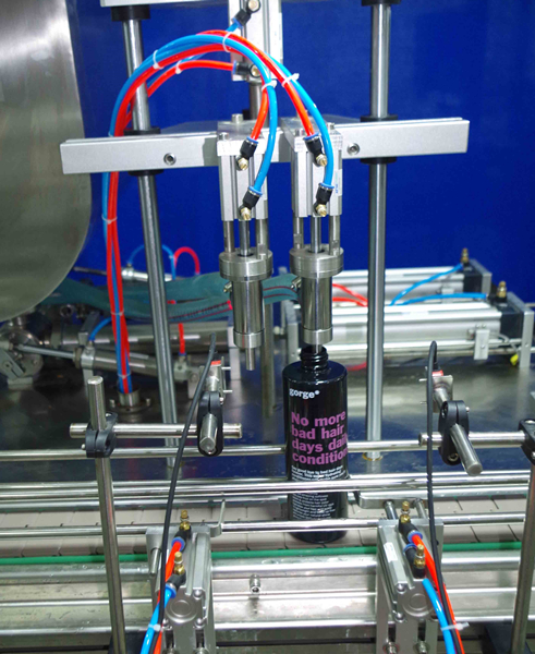 Two Heads Automatic Filling And Capping Machine 1000ml To 5000ml