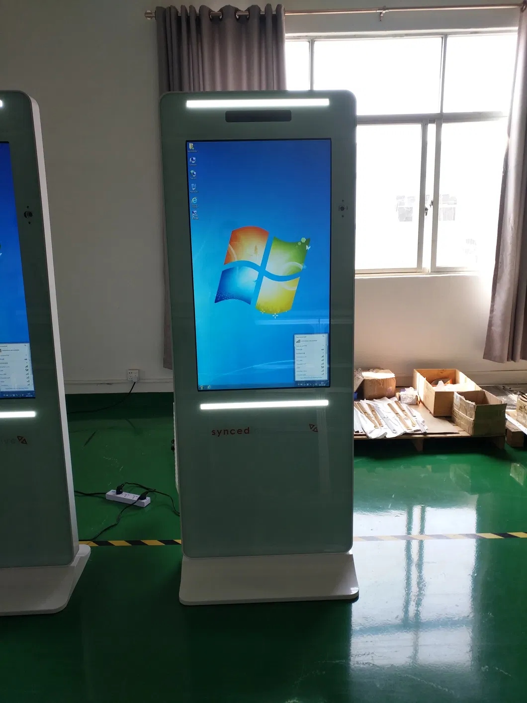 49inch Floor Standing Touch Screen Kiosk with 1920x1080 Resolution and Android OS