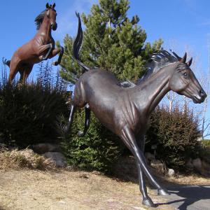 2018 new garden antique chinese cheap dark bronze horse statues