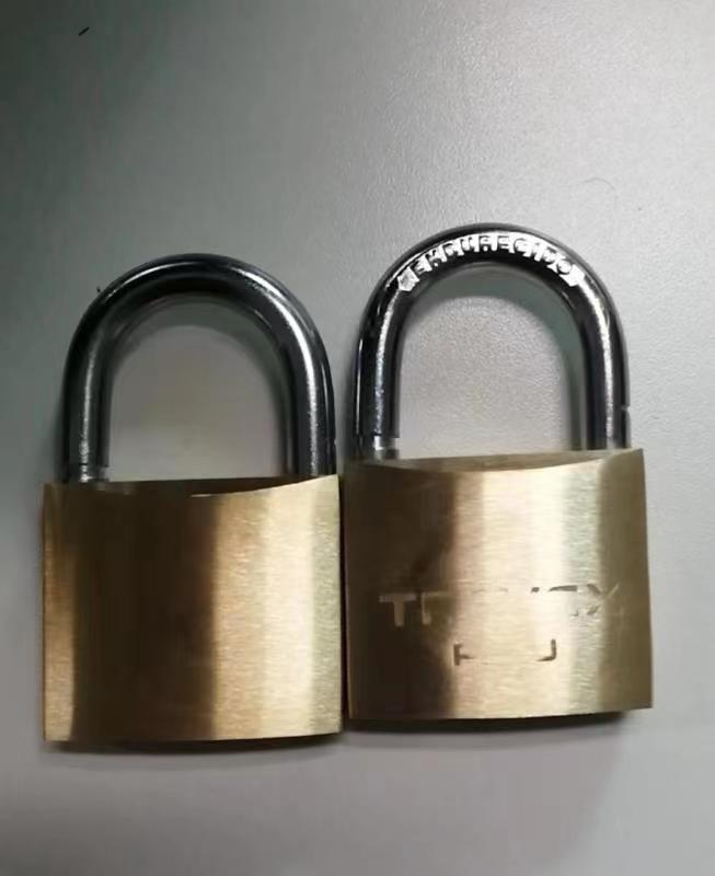Labor-saving Robotic Polishing Machine For Padlock