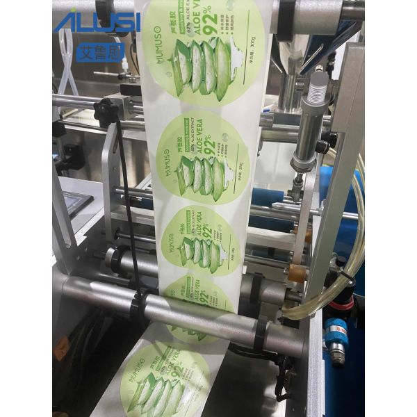 380V Semi Automatic Labeling Machine For Round Beverage Labeling Bottle Labeler