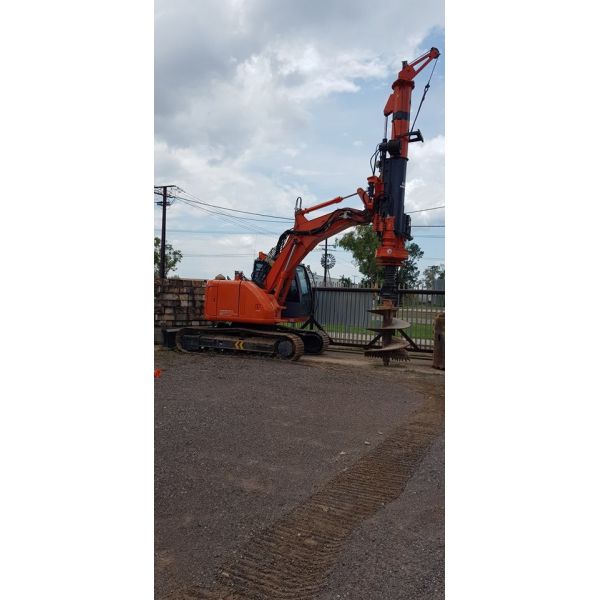 Small Rotary Hydraulic Piling Rig Attachment Attached With Excavator