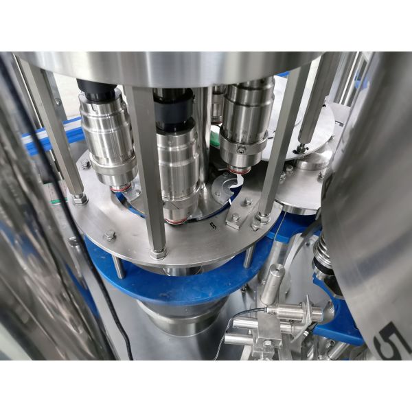 5000BPH Plc Plastic Bottle Filling Machine Direct Air Conveyor