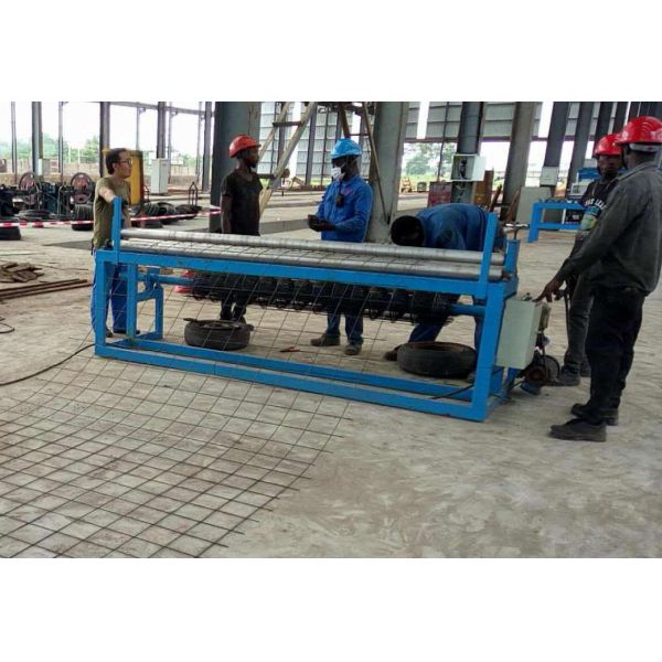 2.2 Kw High Speed 24pcs Roll Mesh Welding Machine