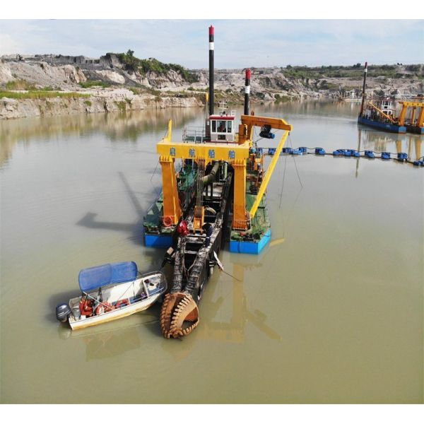 Diesel Engine Water Flow 6000m3 Dredger for Efficient Dredging Operations