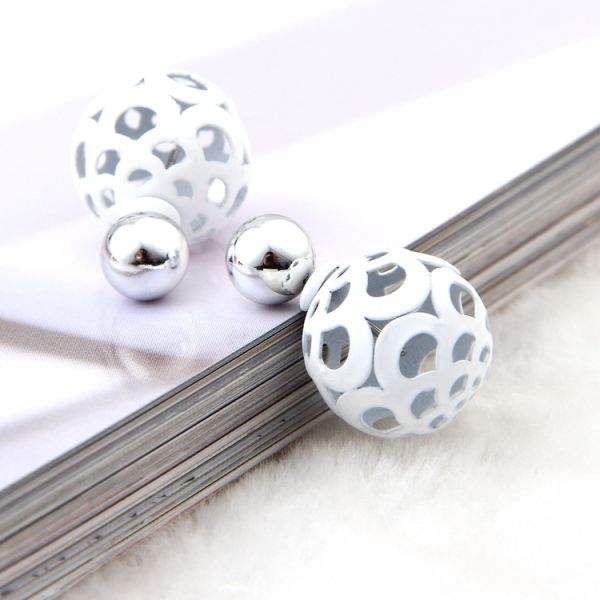 Hot explosion models earrings earrings sparkling earrings simple double-sided size