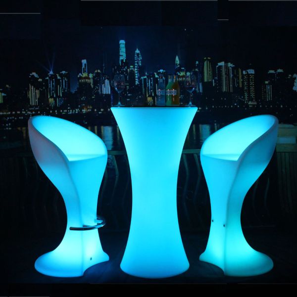 Customized LED Light Cocktail Table Illuminated Rechargeable