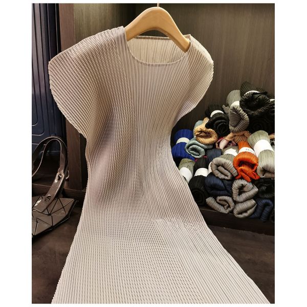 High-End Elegant A-Line Polyester Casual Solid Color Pleated Irregular Design Loose Slimming Neck Summer Niche Short Size XL