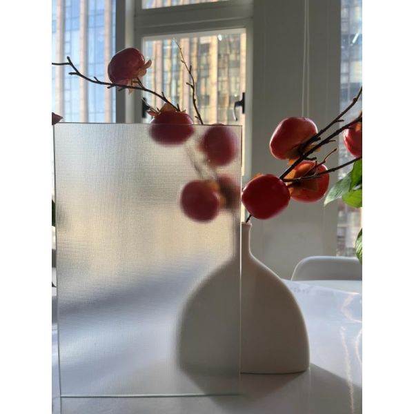 Ultra Thin Clear Float Super Thin Glass Sheet 0.6mm Qualified Tempered Float Glass Door 0.5mm