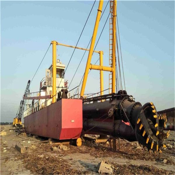 Maximum Dredging Depth 13m Diesel Engine 16 Inch River Sand Dredger with Hydraulic System