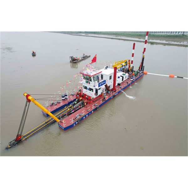 20inch Discharge Diameter Cutter Suction Dredger with Max 14m Dredging Depth