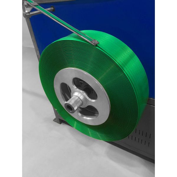 PET packing strap made by new raw material or PET bottle flake material with 9-32mm width