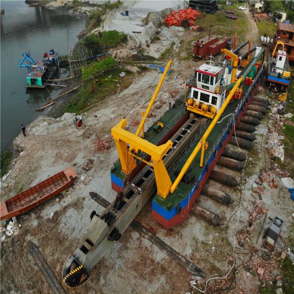 Customized High Capacity 24 Inch Cutter Suction Dredger with 2190kw Main Engine Power