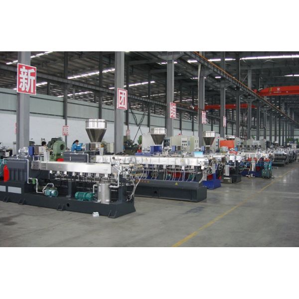 small parallel plastic masterbatch compounding twin screw pelletizing machine