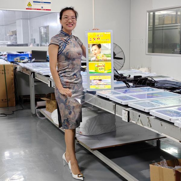 High Brightness LCD Display Elevator Super Slim Supermarket Advertising Display